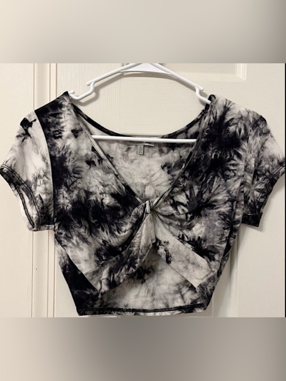 🔥EUC CHARLOTTE RUSSE VERY SEXY&STYLISH CROP TIE DYE SHORT SLEEVE SHIRT!!!!